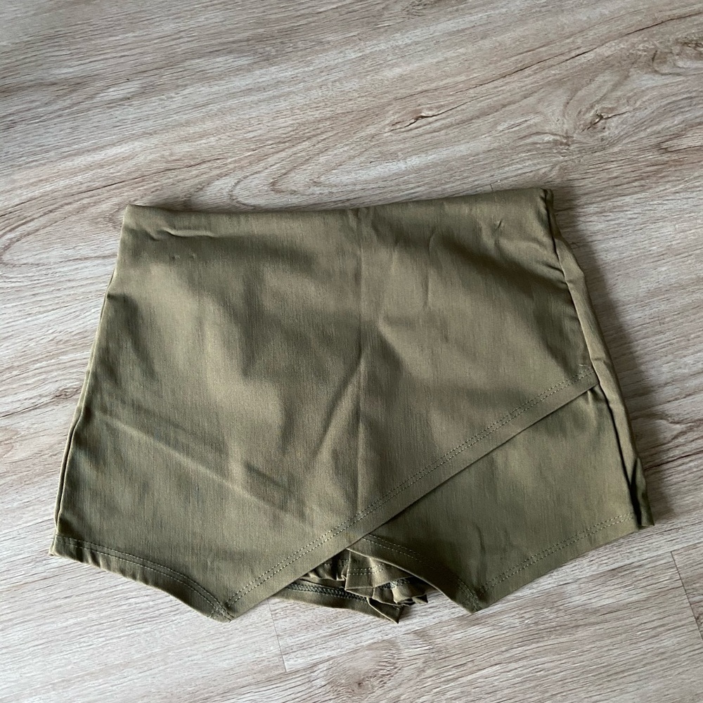 Skort
